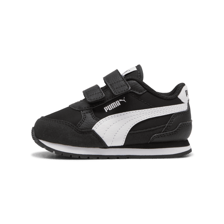 PUMA ST Runner v4 Nylon s' Sneakers in Black/White (TD) Angle 1