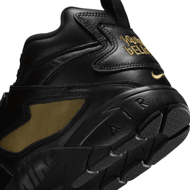 Nike Air Diamond Turf Premium Signing Day Angle 5