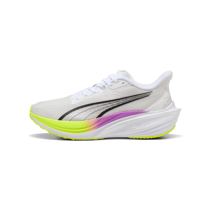 PUMA Darter Pro Women in White Angle 1