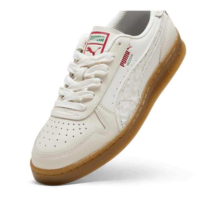 PUMA Indoor XMAS Sneakers in White Angle 2