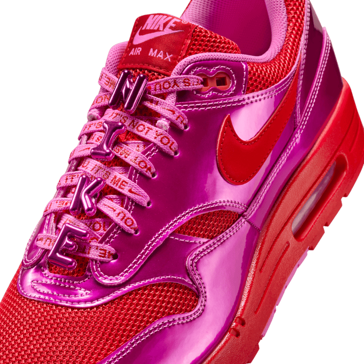 Nike Air Max 1 Valentine's Day (2025) Angle 4