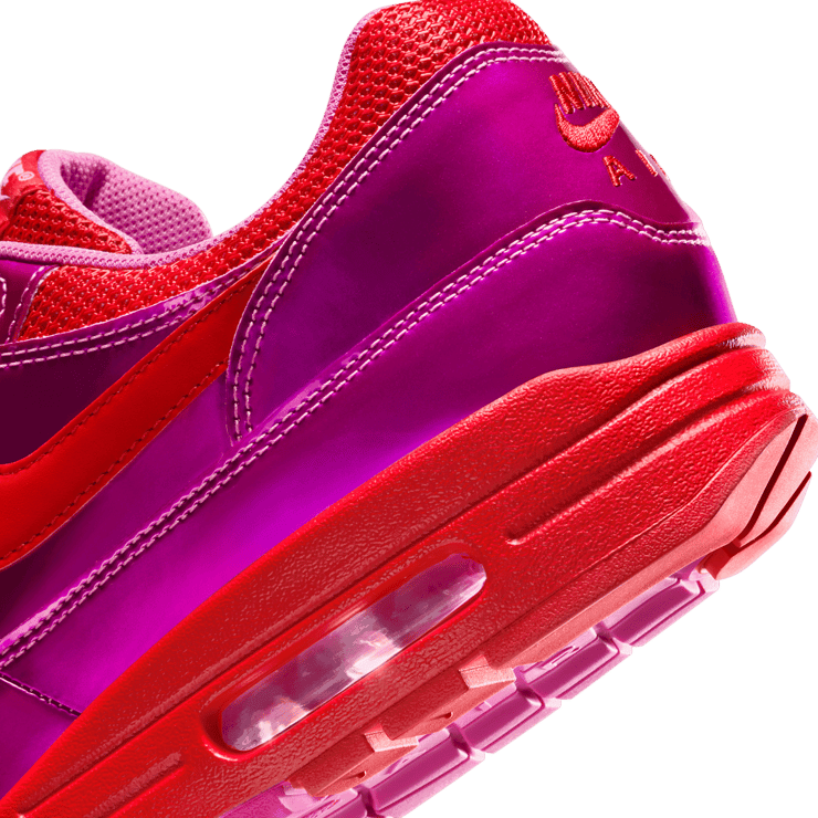 Nike Air Max 1 Valentine's Day (2025) Angle 5