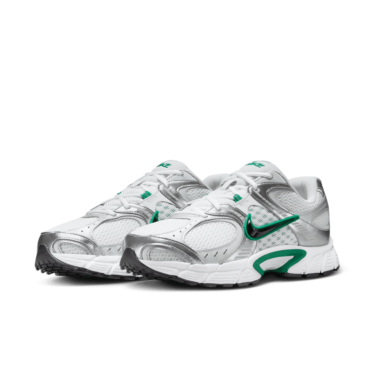 Nike V5 RNR White Malachite Angle 2