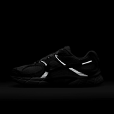 Nike V5 RNR White Malachite Angle 9