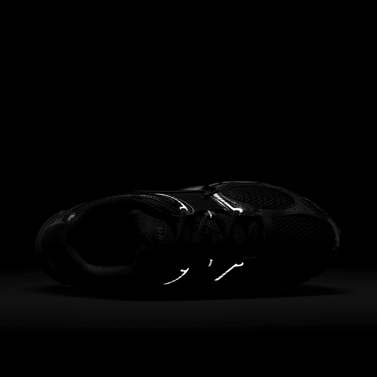 Nike V5 RNR Black Anthracite Angle 6