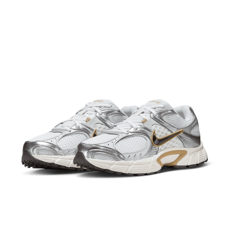 Nike V5 RNR Parachute Beige Metallic Pewter Angle 2