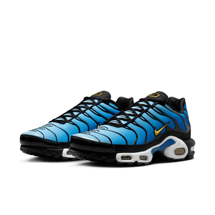 Nike Air Max Plus OG Hyper Blue Angle 2