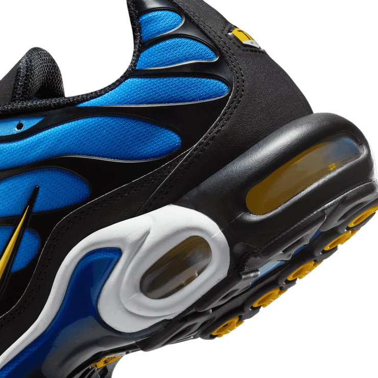 Nike Air Max Plus OG Hyper Blue Angle 5