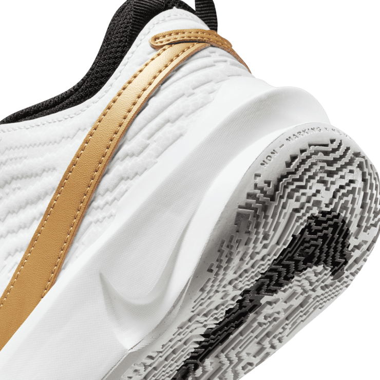 Nike Team Hustle D10 'Black Metallic Gold' (GS) Angle 5