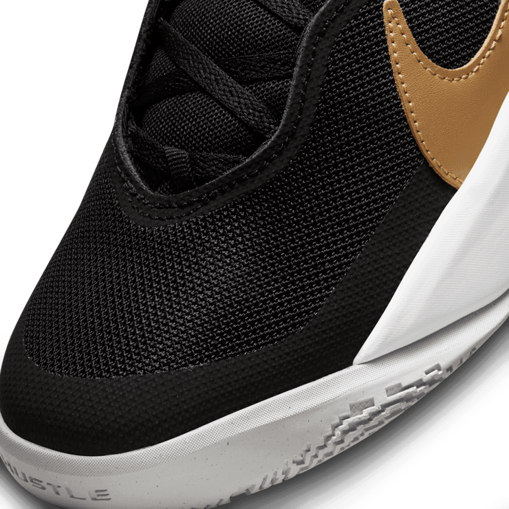 Nike Team Hustle D10 'Black Metallic Gold' (GS) Angle 4