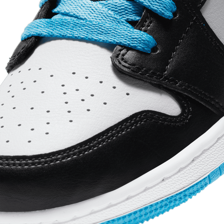 Jordan 1 Low Laser Blue (GS) Angle 4