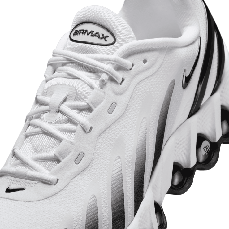 Nike Air Max DN8 White Black Angle 4