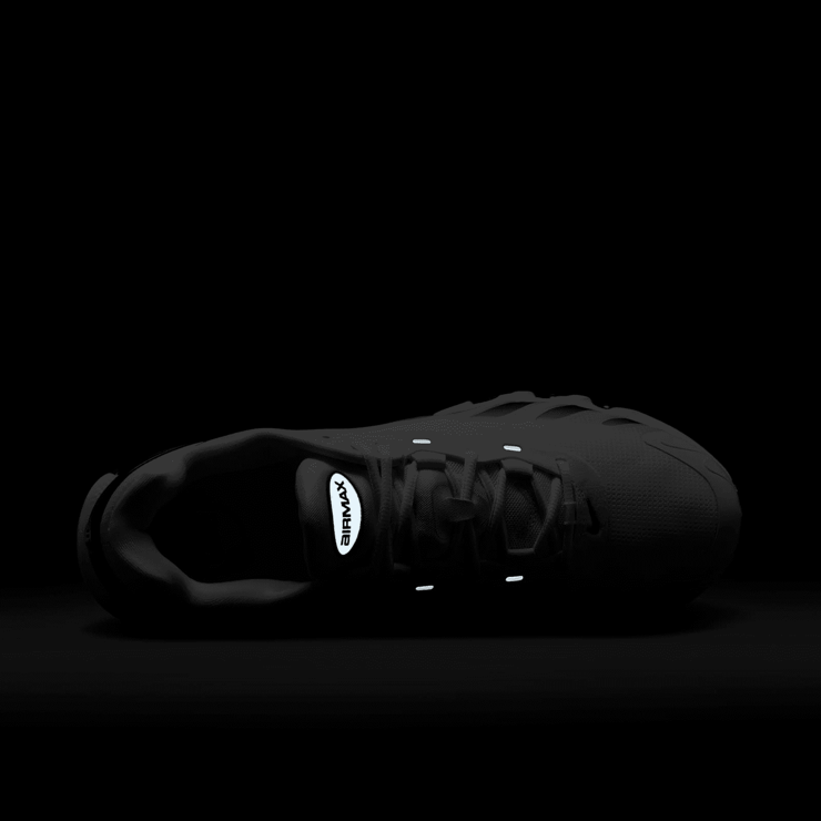 Nike Air Max DN8 White Black Angle 6