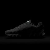 Nike Air Max DN8 White Black Angle 8