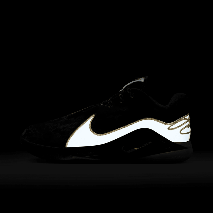 Nike LeBron 22 Mogul Angle 8