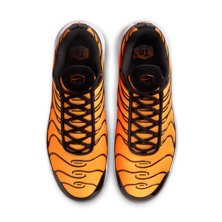 Nike Air Max Plus Golf Sunset Angle 1
