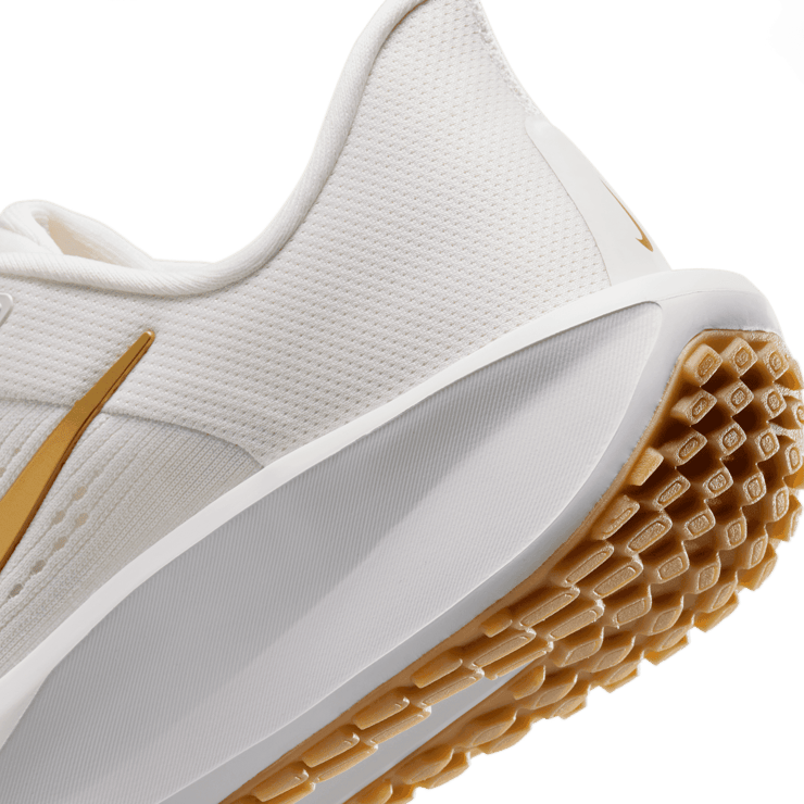 Nike Quest 6 'Phantom Metallic Gold' (W) Angle 5
