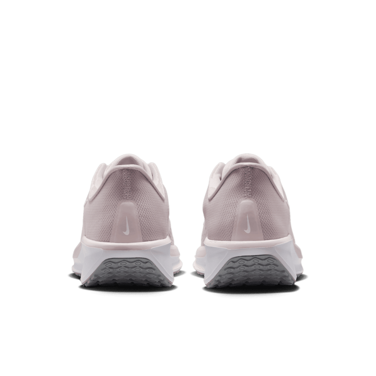 Nike Quest 6 Road Angle 3
