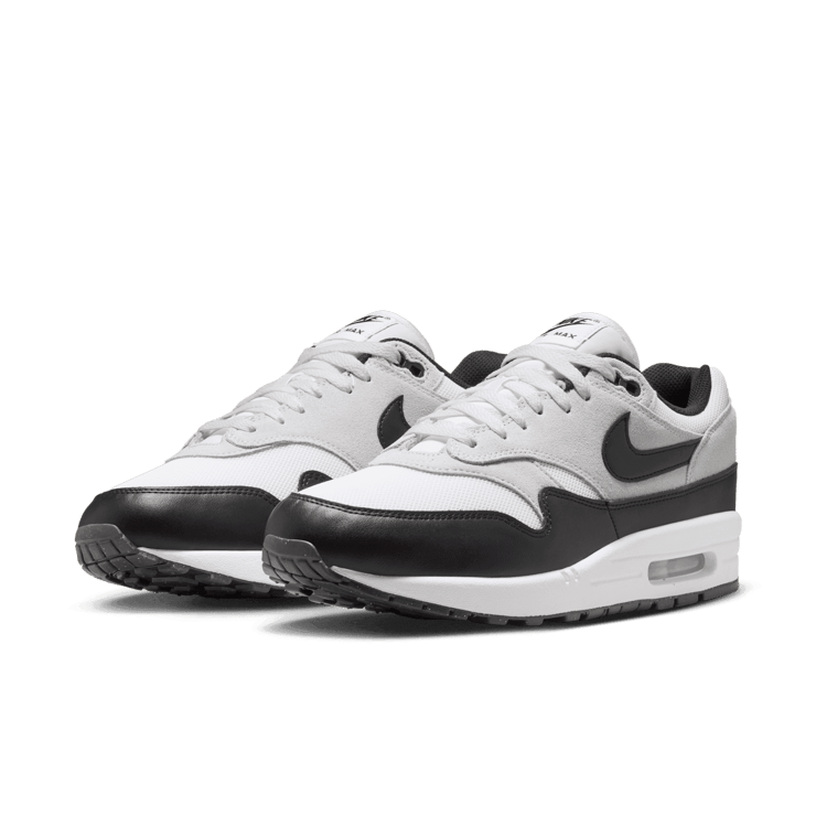 Nike Air Max 1 Essential Angle 2