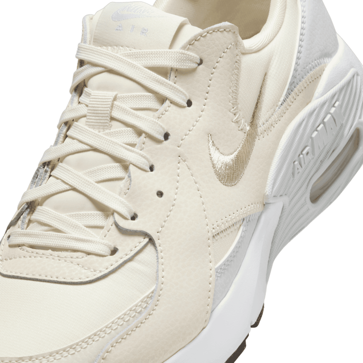 Nike Air Max Excee Angle 4