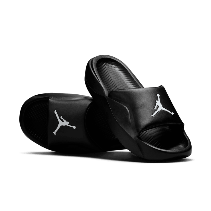Jordan Franchise Slides in Black | HF3263-001 Angle 0
