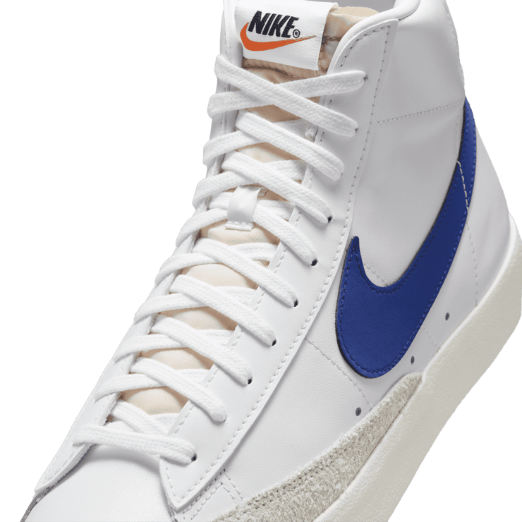 Nike Blazer Mid '77 Vintage Angle 2