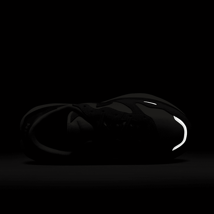 Nike Phoenix Waffle Angle 6