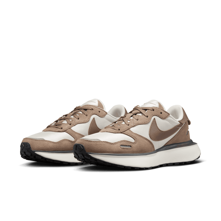 Nike Phoenix Waffle Angle 2