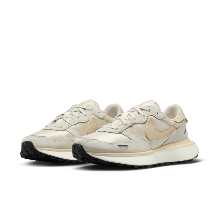 Nike Phoenix Waffle Angle 0