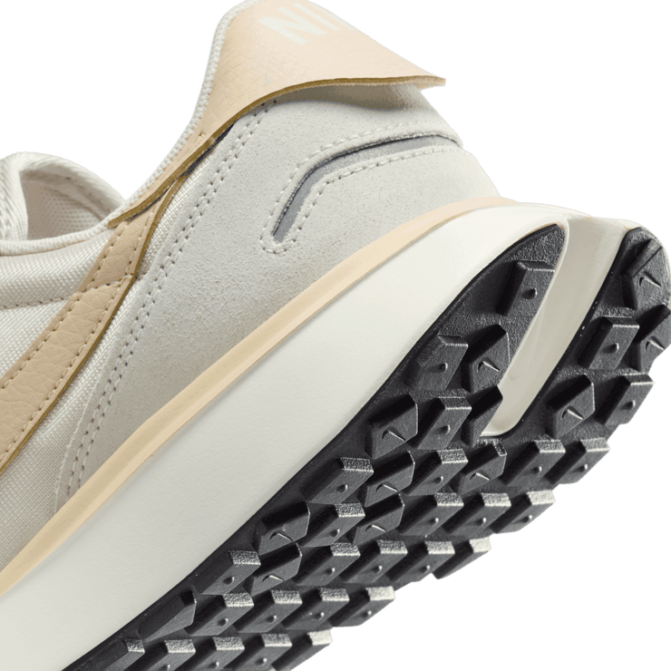 Nike Phoenix Waffle Angle 2