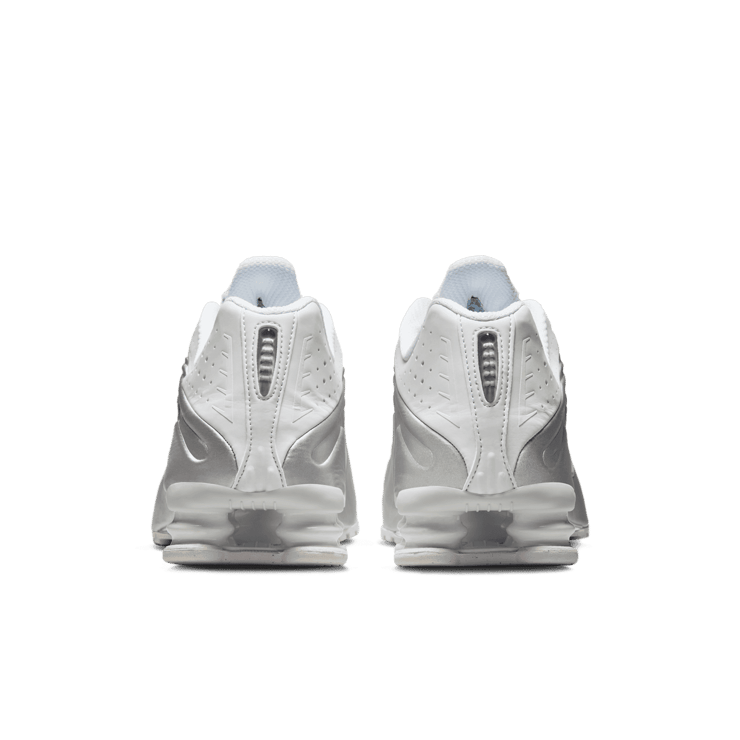 Nike Shox R4 Angle 2