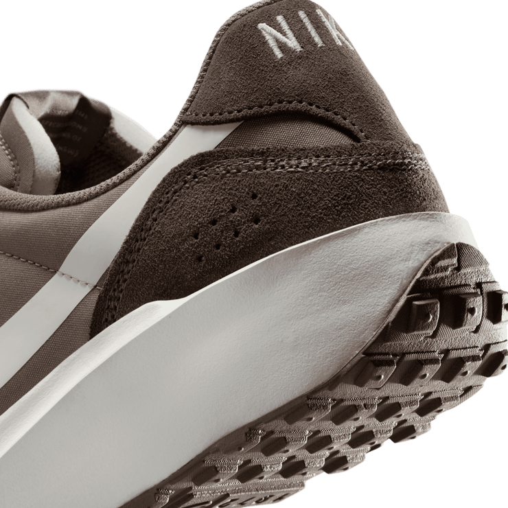 Nike Waffle Nav Angle 4