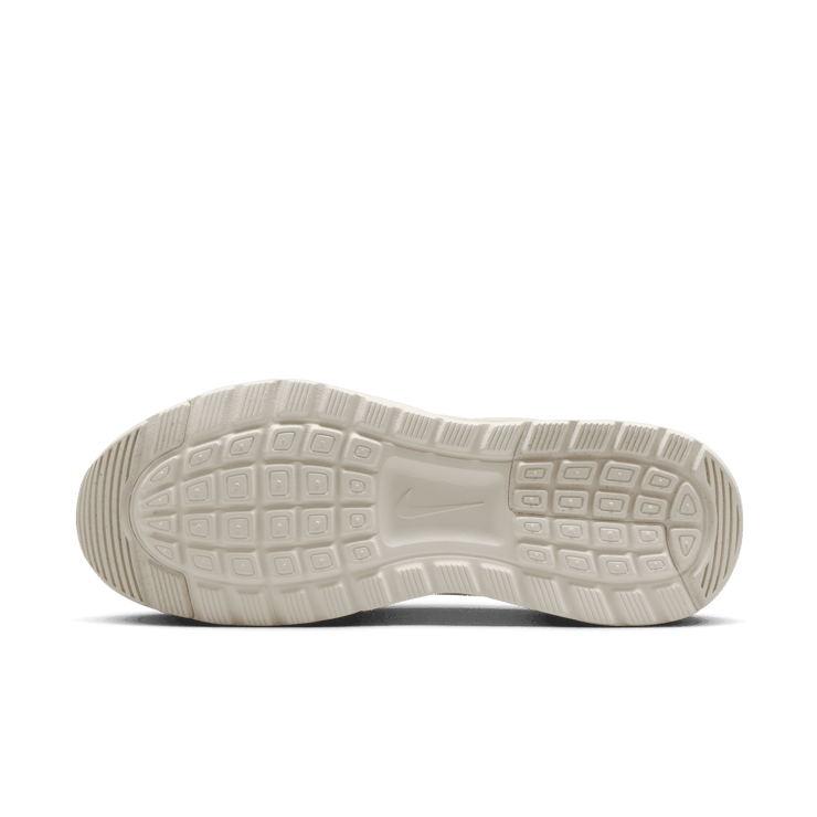 Nike Air Max Nuaxis Angle 0