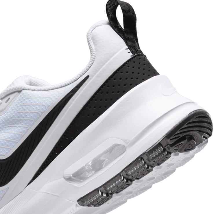 Nike Air Max Nuaxis Angle 5