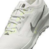 Nike Pegasus Trail 5 GORE-TEX Waterproof Trail Angle 4