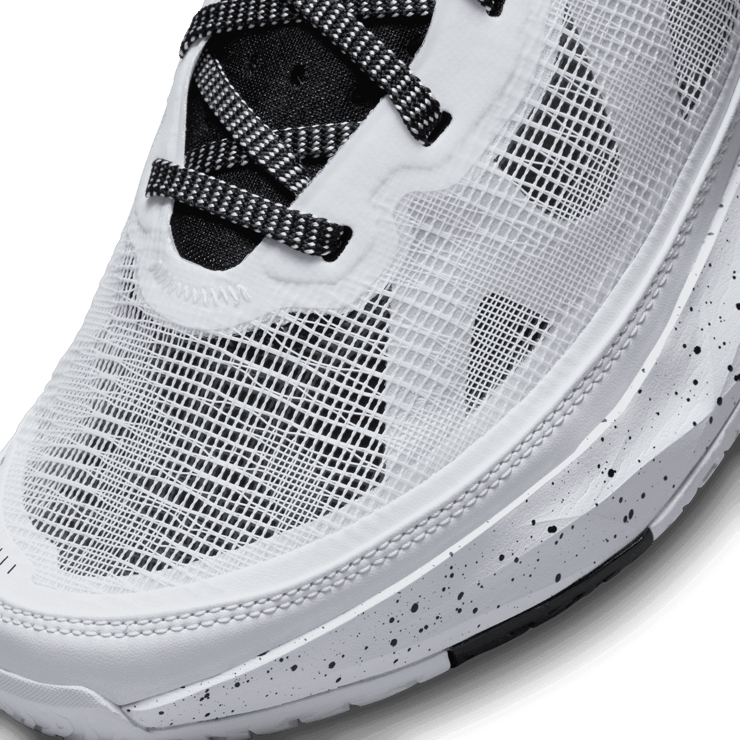 Jordan 37 Oreo Angle 4