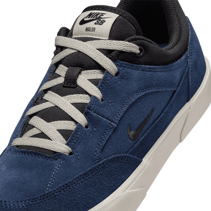 Nike SB Malor Angle 4