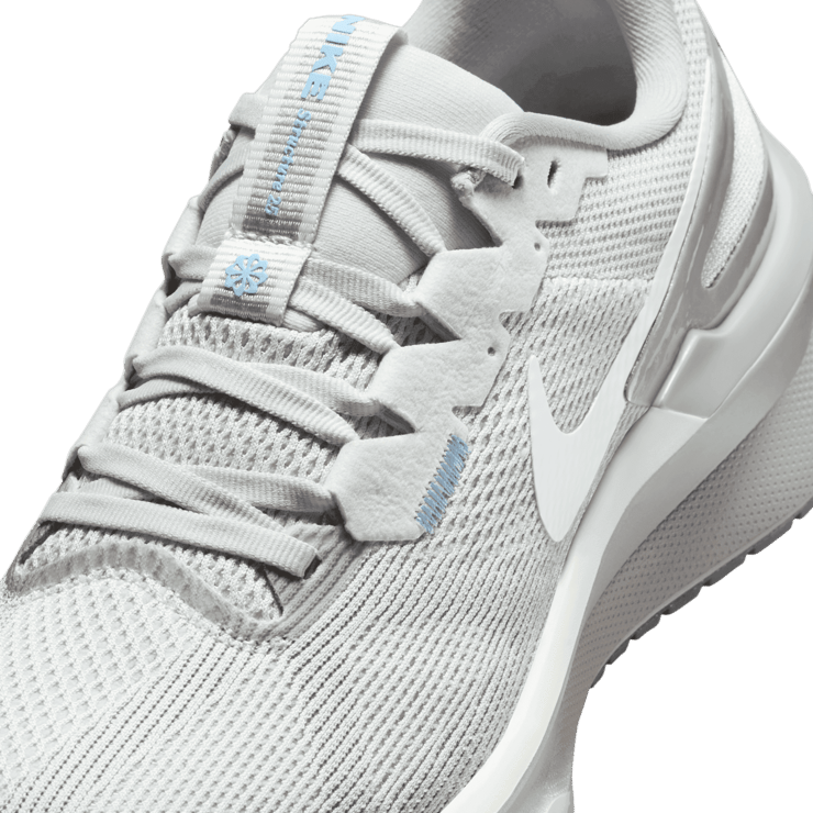 Nike Structure 25 Road Angle 4