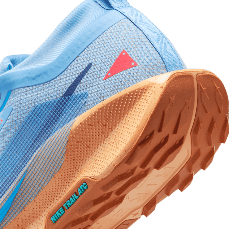 Nike Pegasus Trail 5 GORE-TEX Waterproof Trail Angle 1