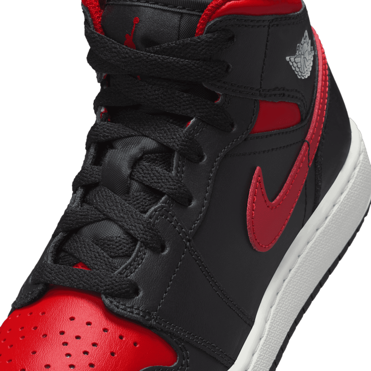 Air Jordan 1 Mid in Black | DQ8423-067 (GS) Angle 3