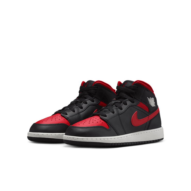 Air Jordan 1 Mid in Black | DQ8423-067 (GS) Angle 1