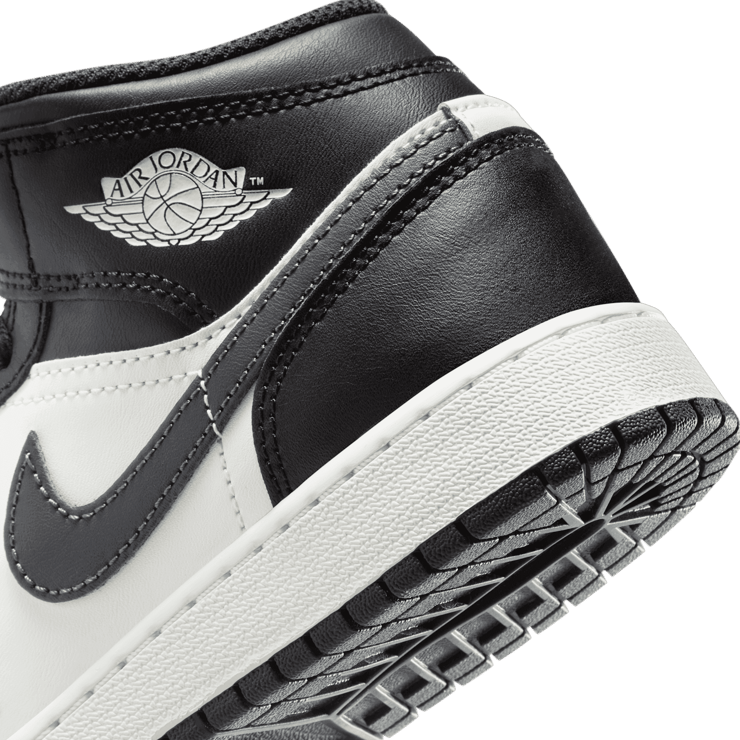 Air Jordan 1 Mid in Black | DQ8423-010 (GS) Angle 4