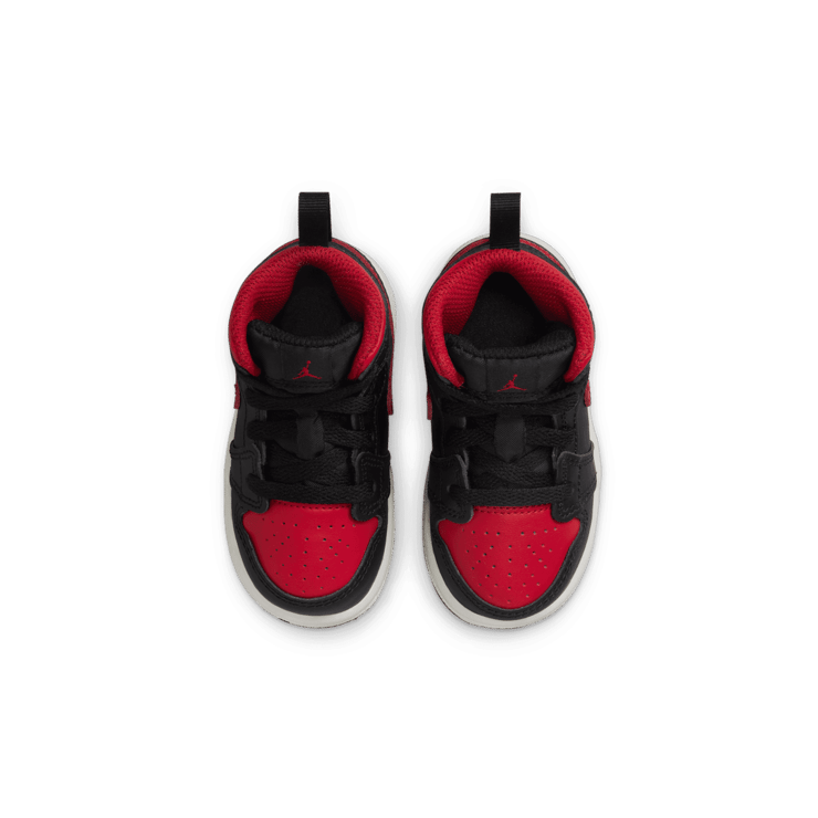 Jordan 1 Mid in Black | DQ8425-067 (TD) Angle 1