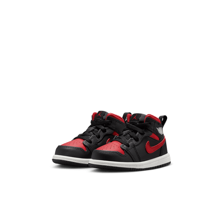 Jordan 1 Mid in Black | DQ8425-067 (TD) Angle 2