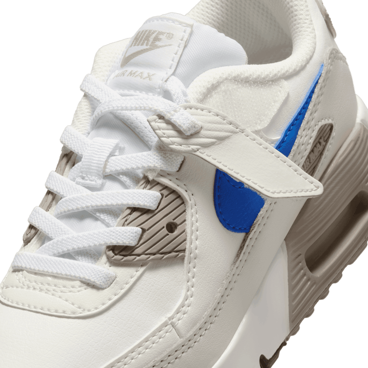 Nike Air Max 90 EasyOn Angle 1