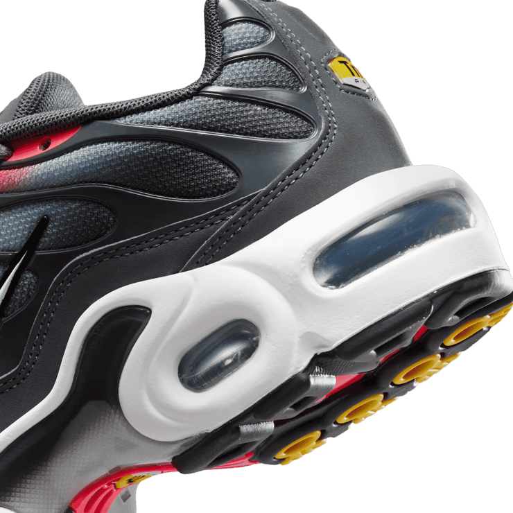 Nike Air Max Plus Angle 5