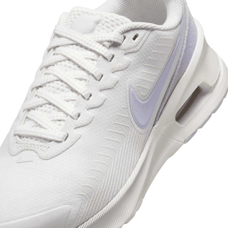 Nike Air Max Nuaxis SE Angle 4