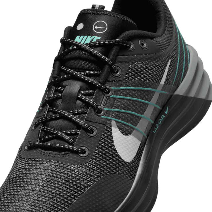 Nike Lunar Roam Premium Angle 4