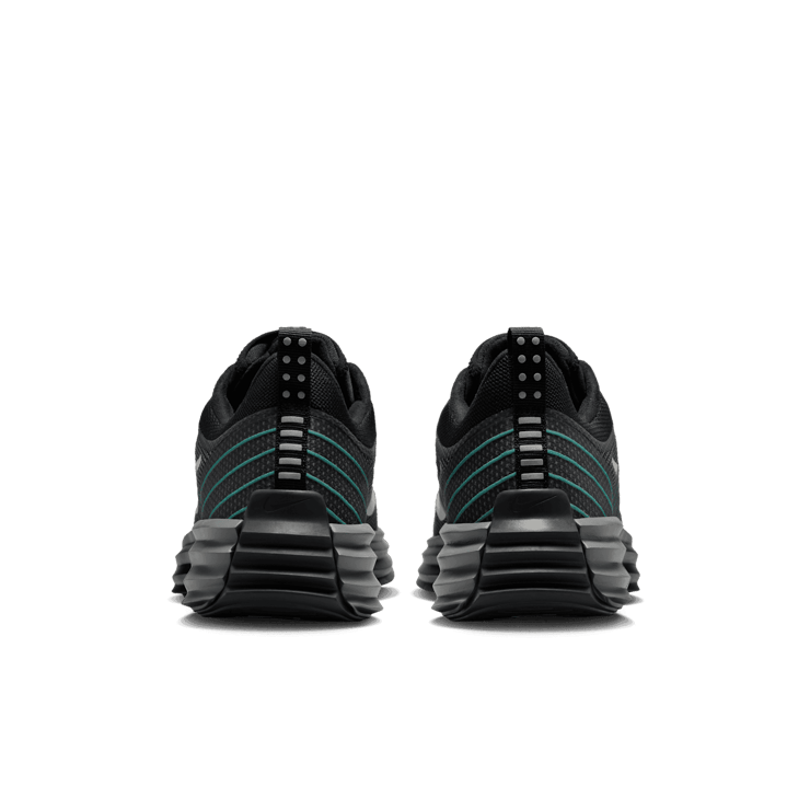 Nike Lunar Roam Premium Angle 3