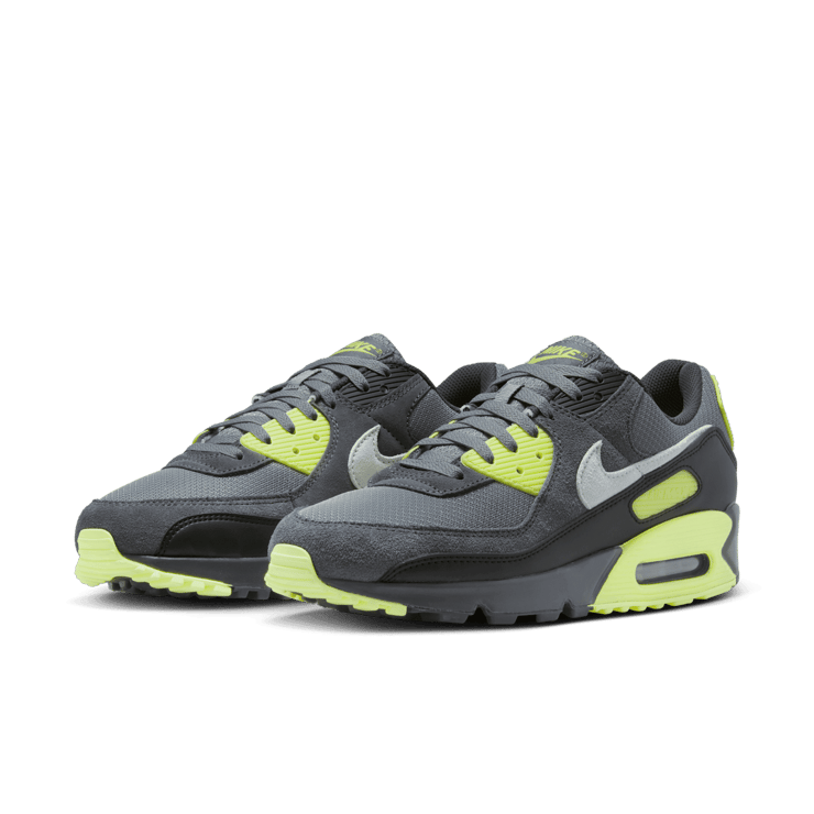 Nike Air Max 90 Angle 2